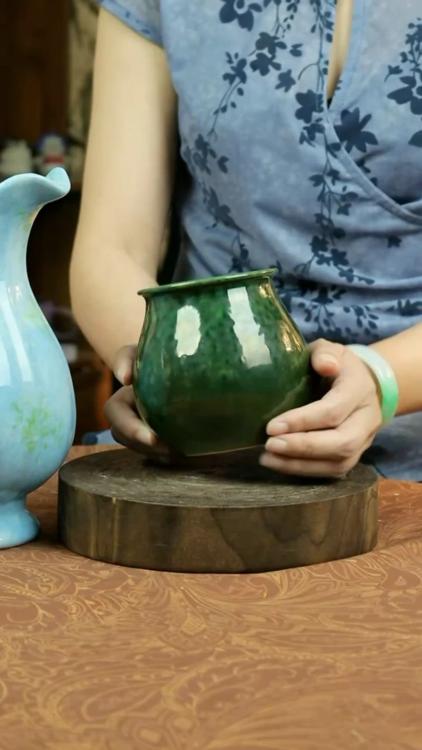 摆件孔雀绿福筒花器