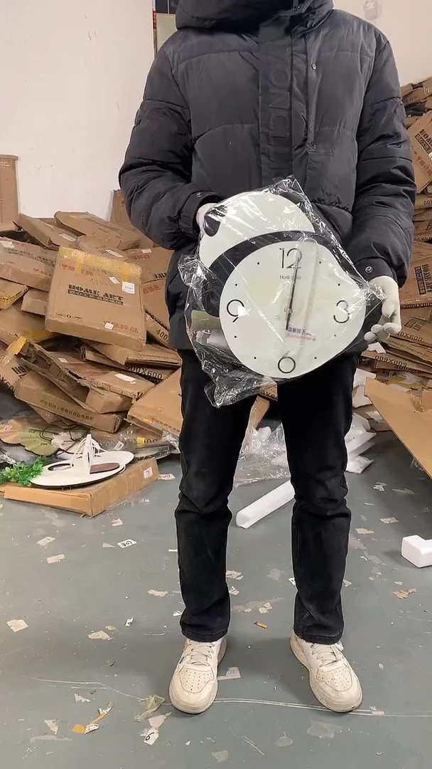 竖款B24小熊猫挂钟