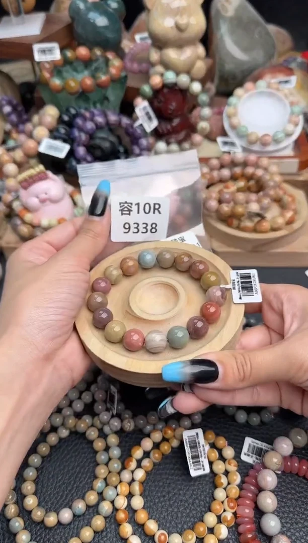 【闪购商品】石英质玉未镶嵌手链10R9338