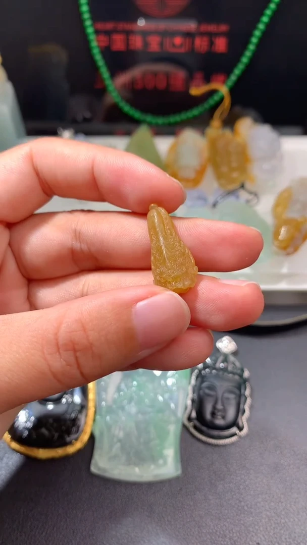 未镶嵌定制翡翠