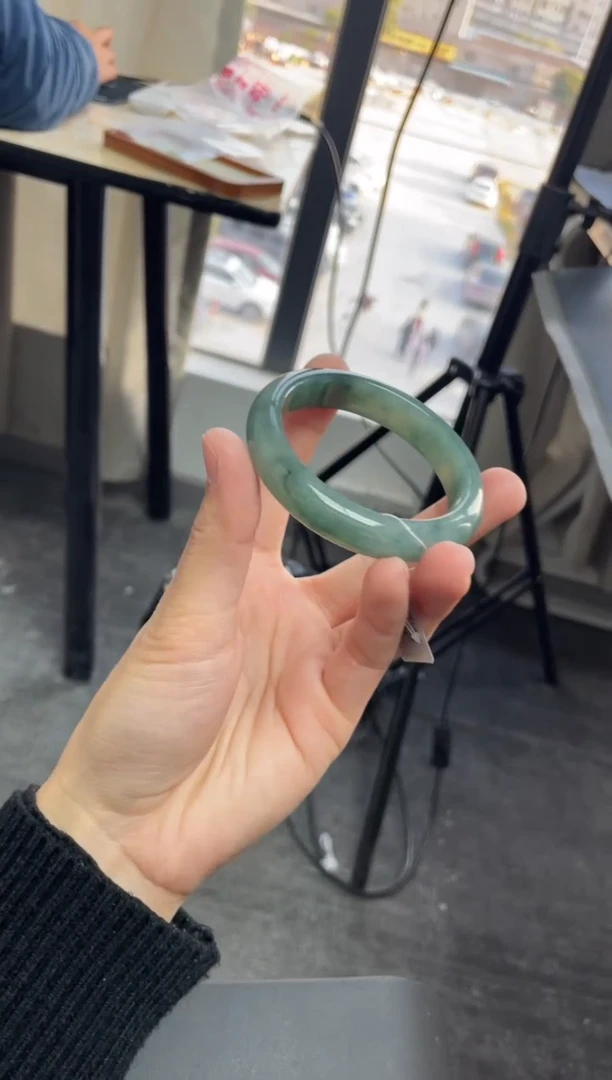 【闪购商品】翡翠手镯未镶嵌手镯