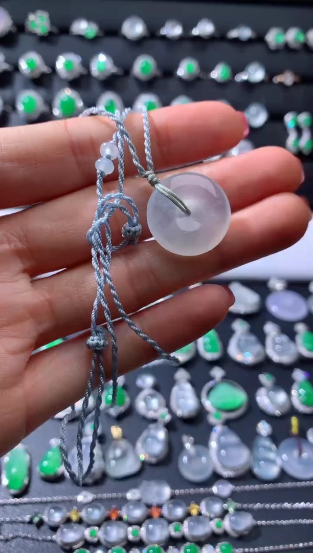 颈饰未镶嵌翡翠吊坠