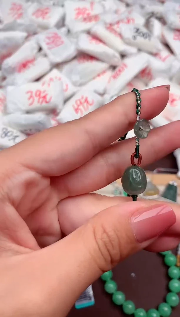 【闪购商品】翡翠手绳未镶嵌一