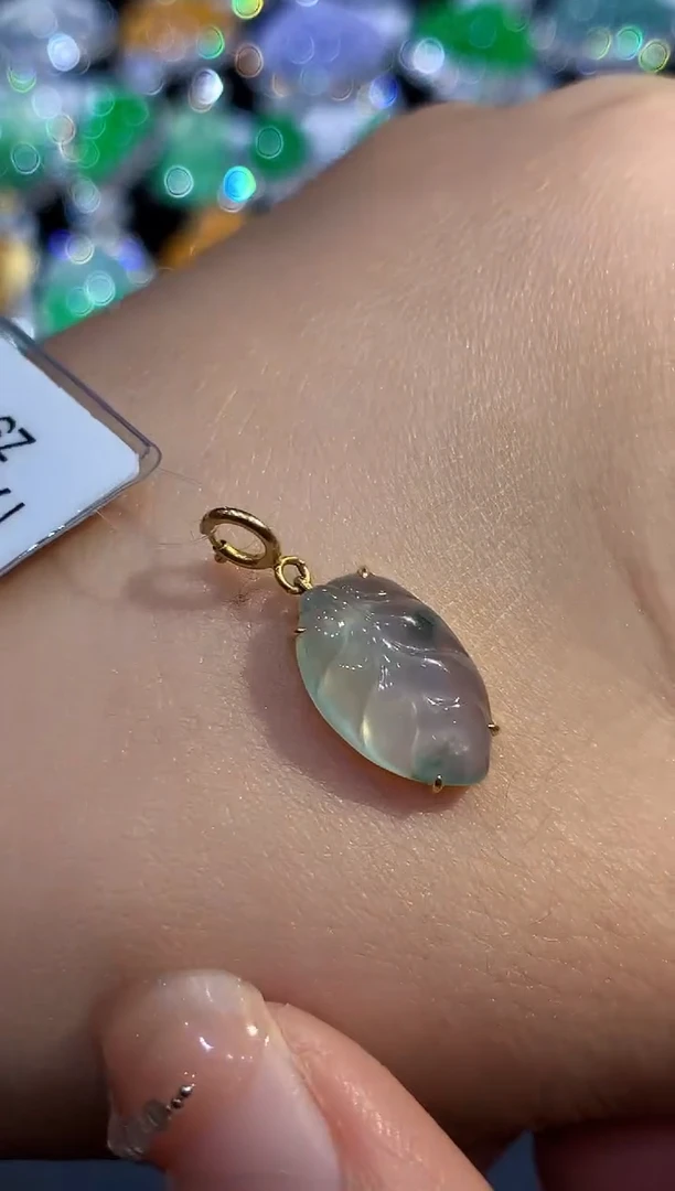 吊坠(不含链)18K金镶嵌翡翠JS多样性发其一