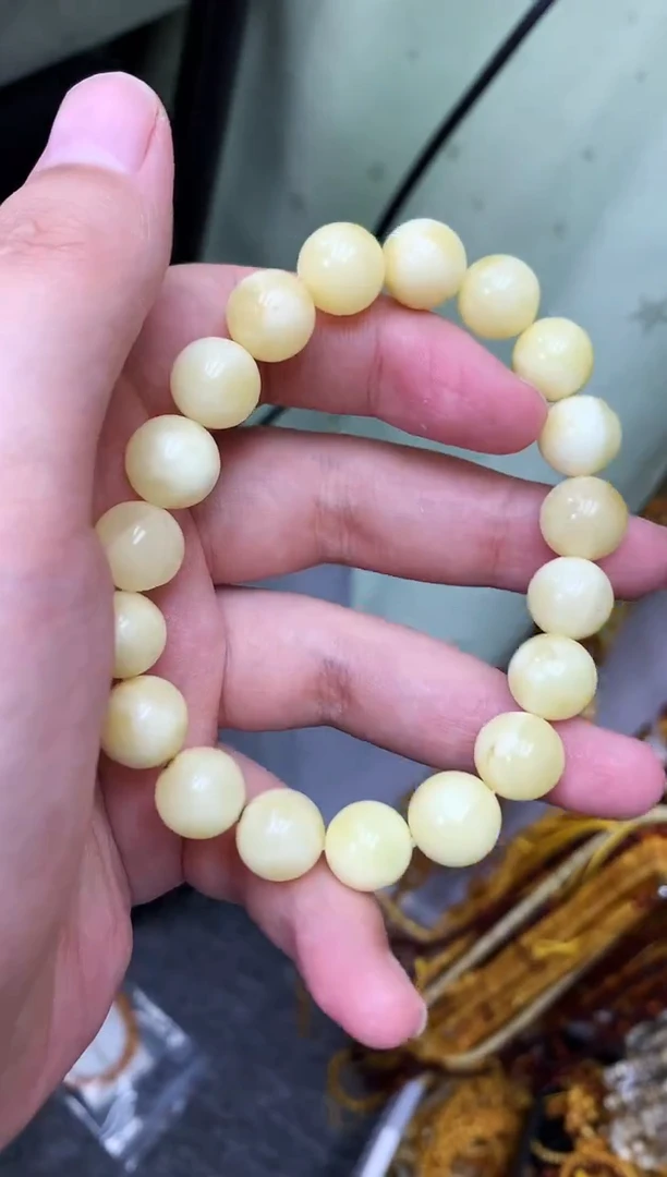 未镶嵌蜜蜡珠宝奇石86