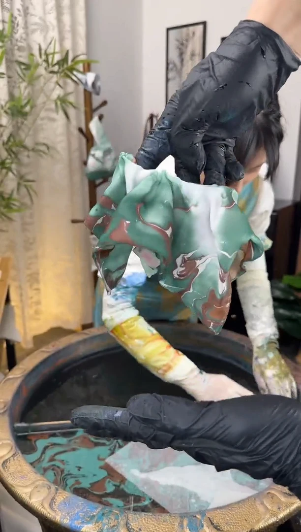 29 深绿色棕 方巾发圈