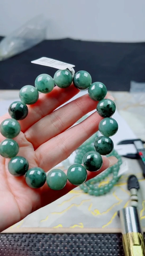 未镶嵌定制翡翠翡翠