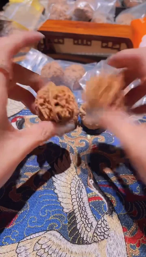 把件文玩核桃034秦闷