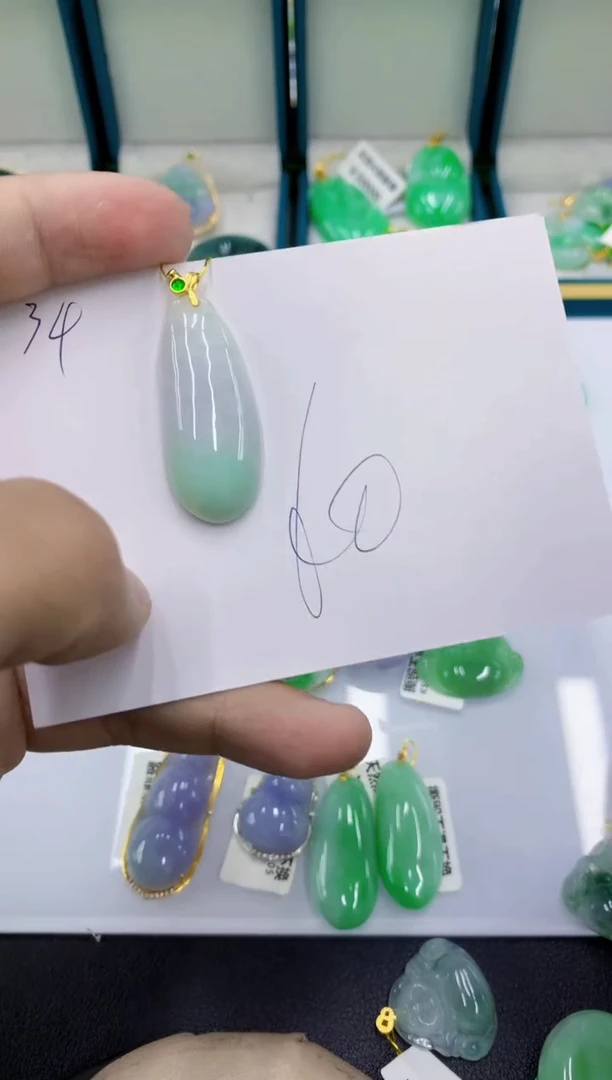 颈饰未镶嵌翡翠翡翠