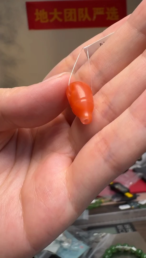 南红玛瑙未镶嵌吊坠(不含链)保山南红三通2-3g