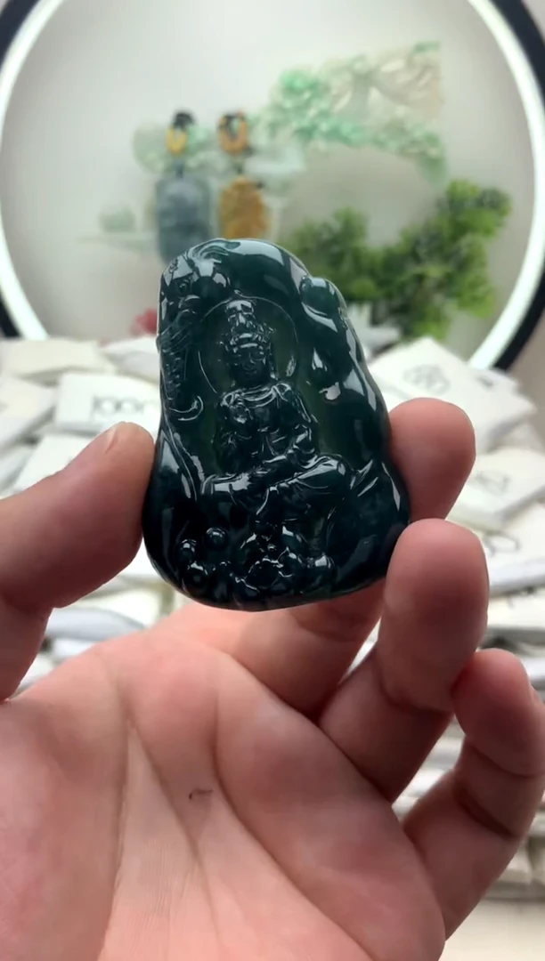 颈饰未镶嵌翡翠普贤