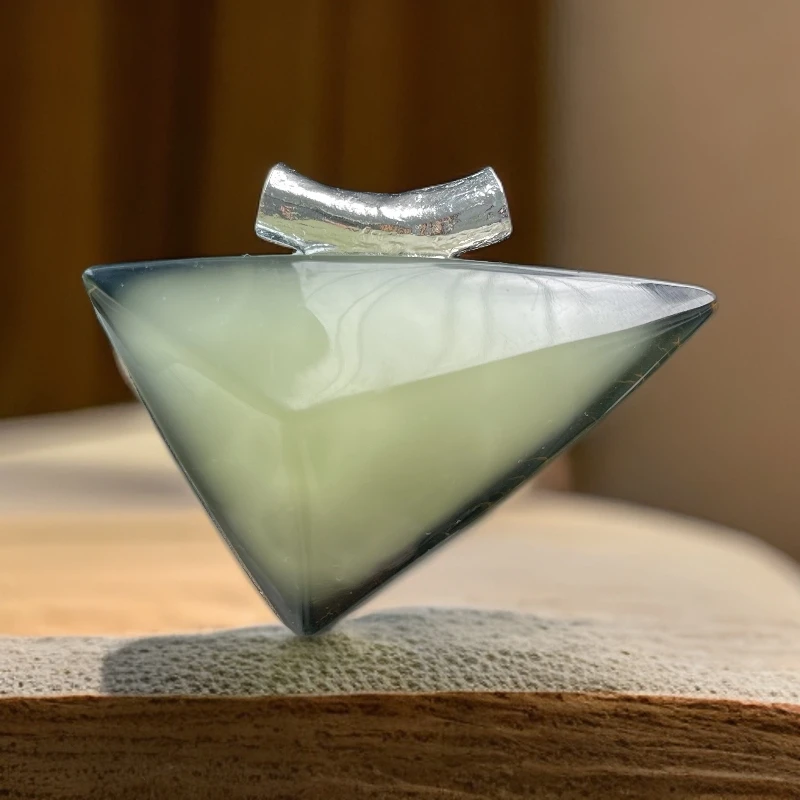 精品红皮绿蜜吊坠 纯手工定制简约大气女款吊坠