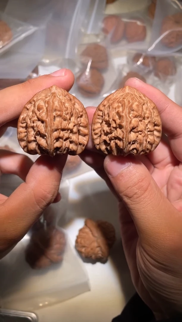 把件文玩核桃淄****制三角白