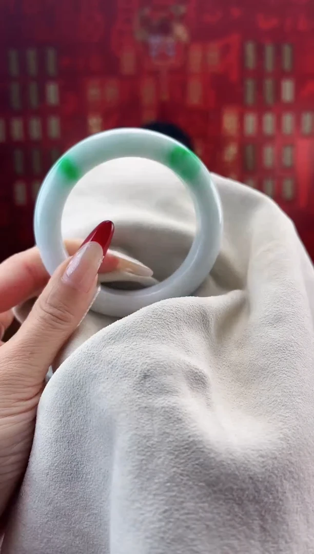 【闪购商品】翡翠手镯未镶嵌手镯