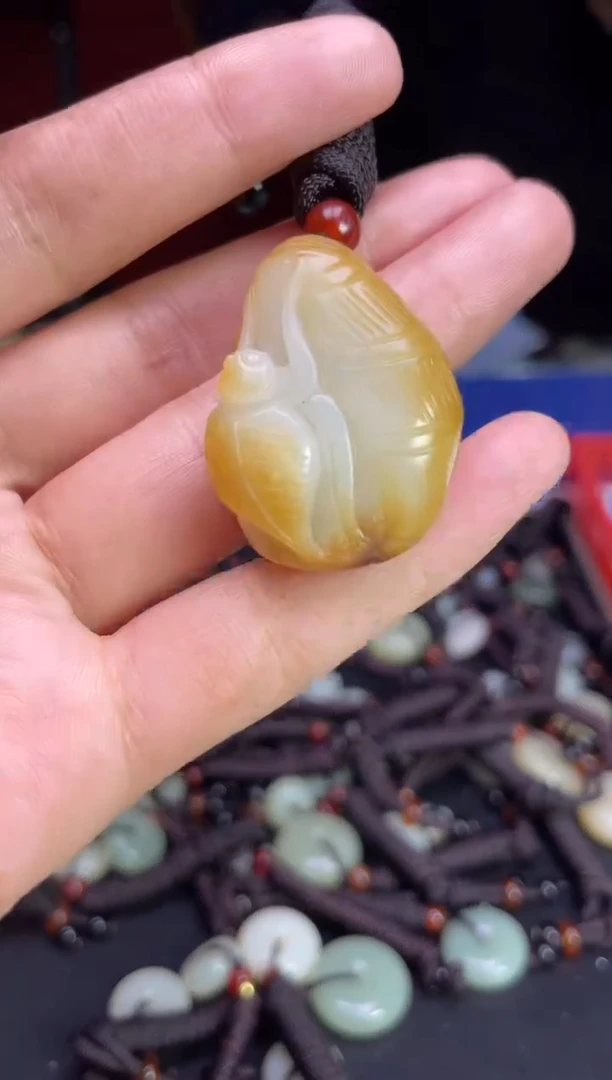 未镶嵌和田玉挂件1