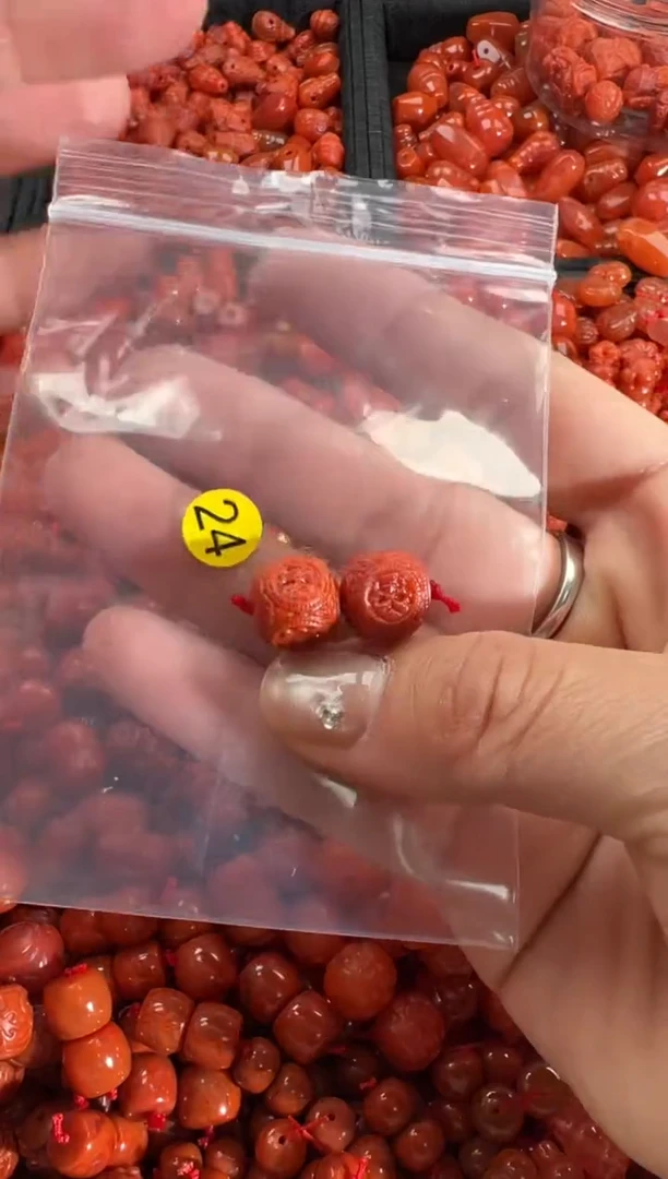 【闪购商品】南红玛瑙颈饰未镶嵌1