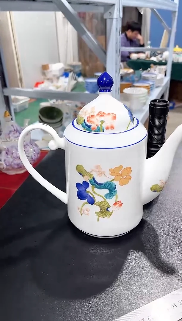 杯子陶（简装）荷花壶一个