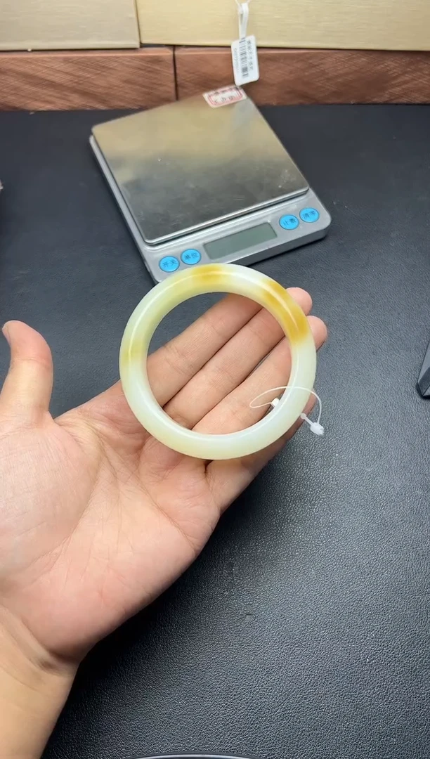 未镶嵌手镯和田玉且末金山微色差56+手镯mJ