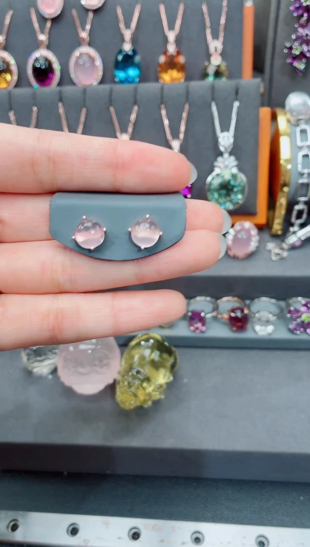 芙蓉石耳饰银S925镶嵌芙蓉石耳饰