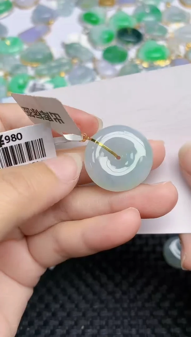 翡翠18K金镶嵌颈饰天然翡翠A货