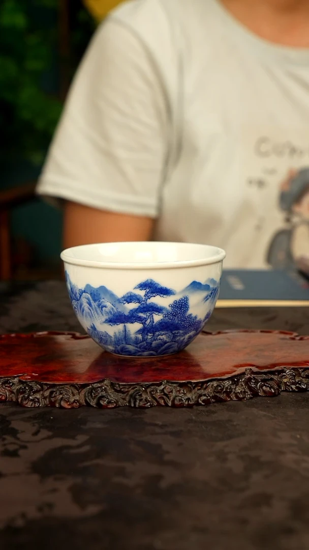 青花手绘山水主人杯