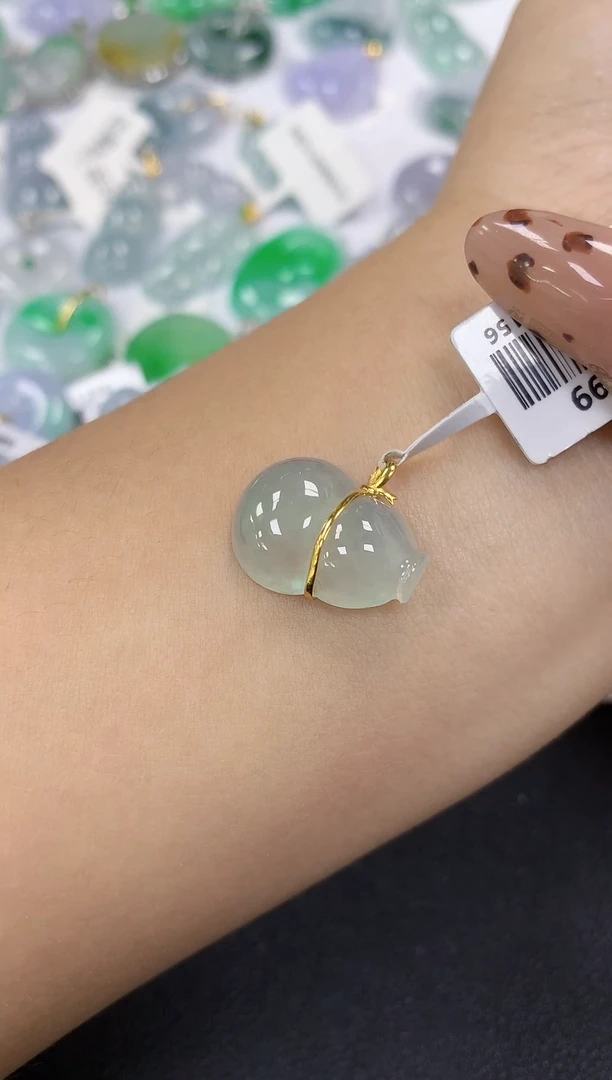 颈饰18K金镶嵌翡翠a货假一赔三支持复检百元上9元证书费自理