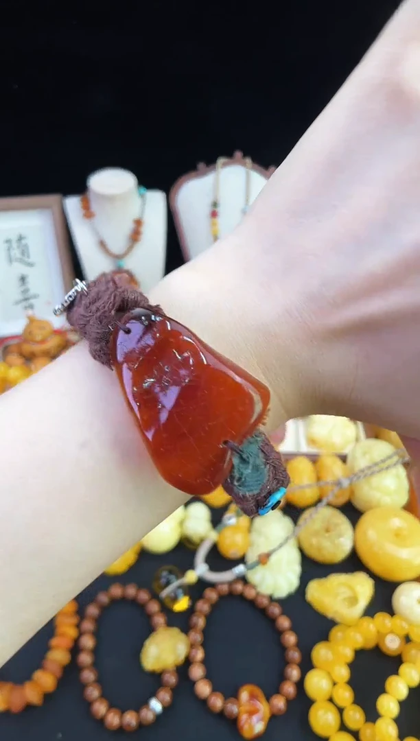 未镶嵌琥珀珠宝奇石柒月