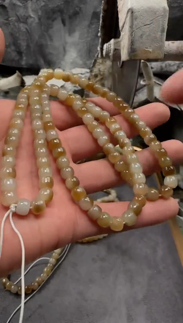 和田玉未镶嵌颈饰项链