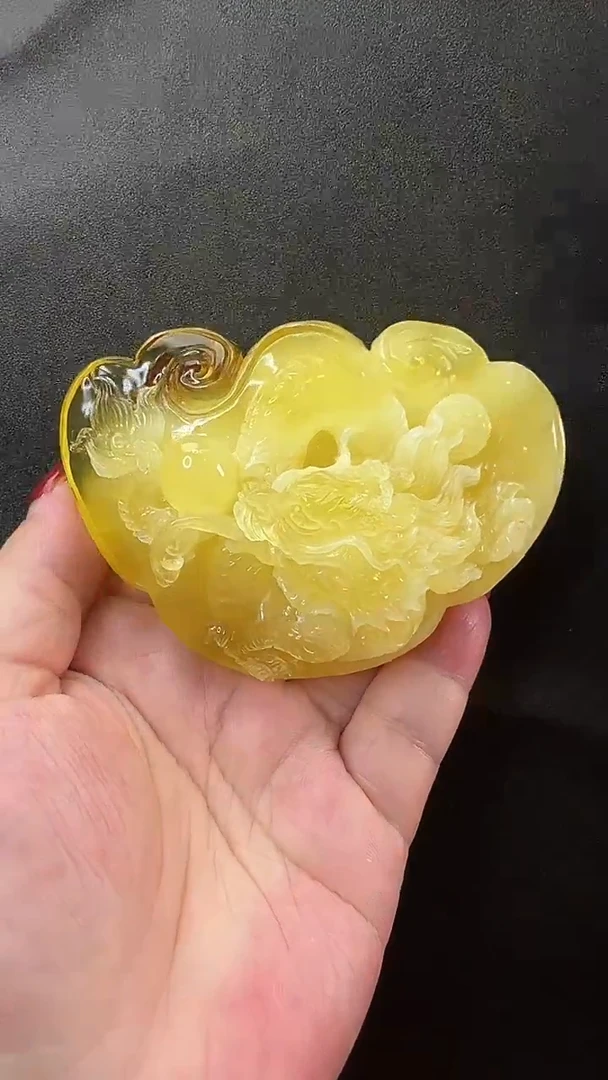 未镶嵌颈饰琥珀吊坠
