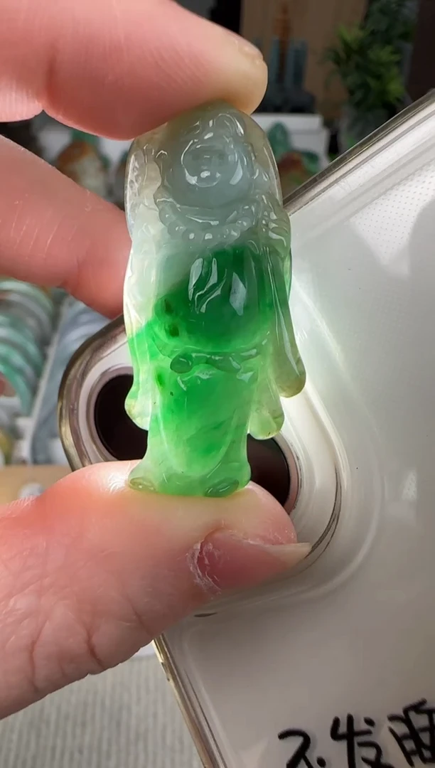 翡翠未镶嵌颈饰吊坠
