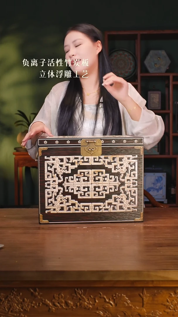 用****4壹藏贰宝牙雕大箱子