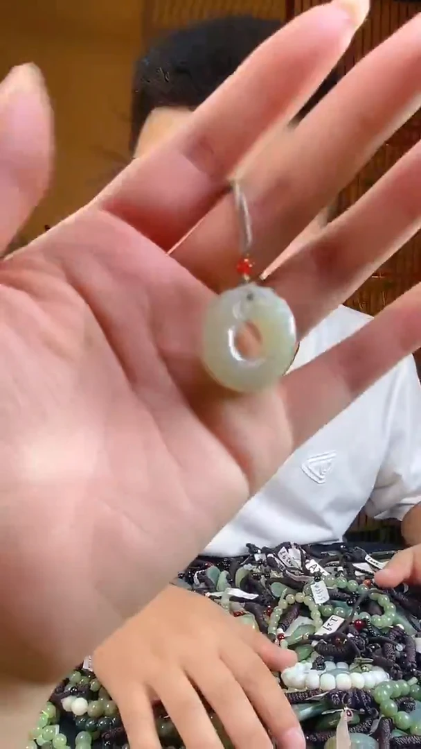 和田玉未镶嵌颈饰多样性发货，拍一发一