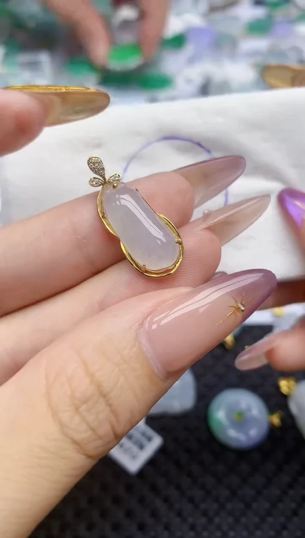 翡翠18K金镶嵌颈饰431   天然翡翠A货  百元以上9米证书费自理