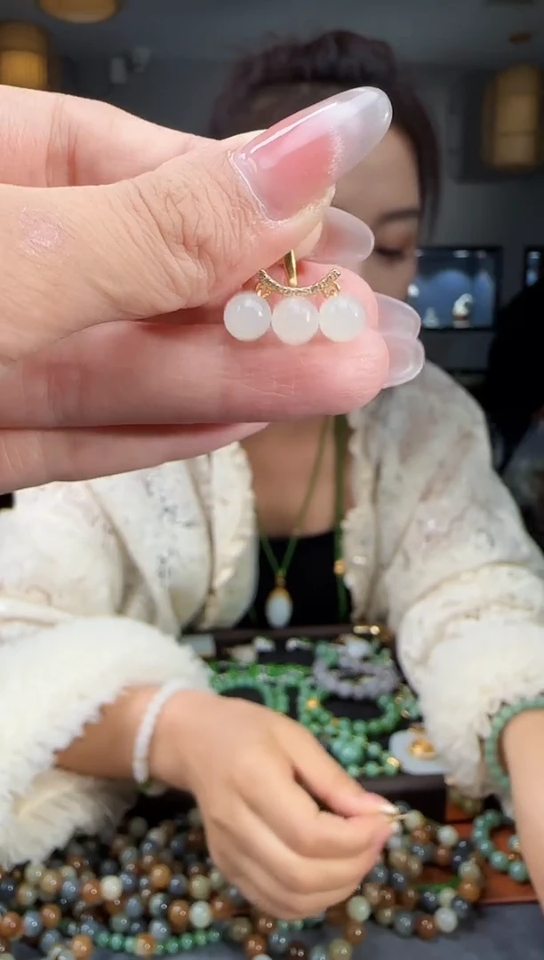 银S925镶嵌和田玉耳饰1