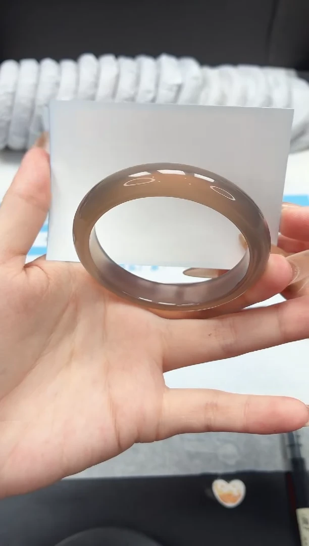 石英质玉手镯未镶嵌88/灰冰55