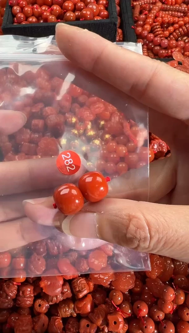 【闪购商品】南红玛瑙颈饰未镶嵌1