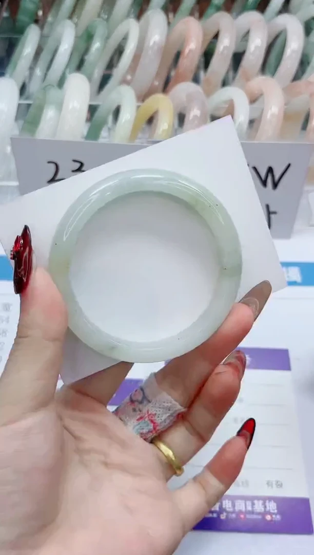 【闪购商品】石英质玉手镯未镶嵌158-56