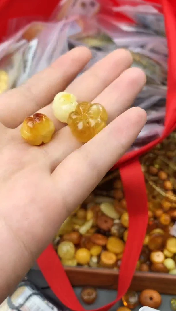 【闪购商品】未镶嵌琥珀珠宝奇石62