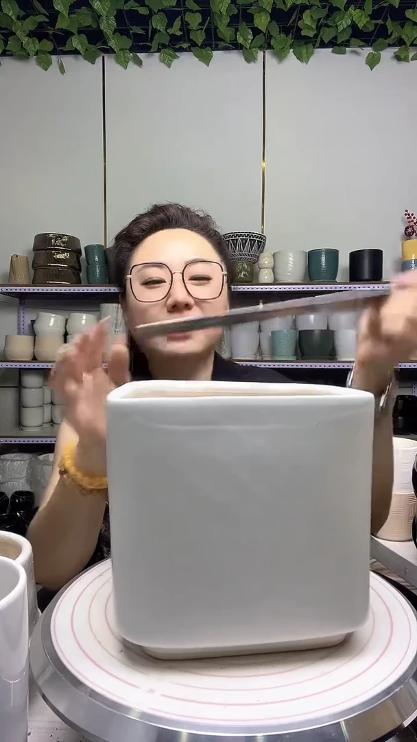 陶瓷花盆自带水孔宽高19-17.5