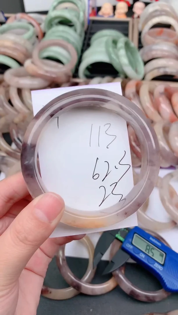 未镶嵌手镯石英质玉113