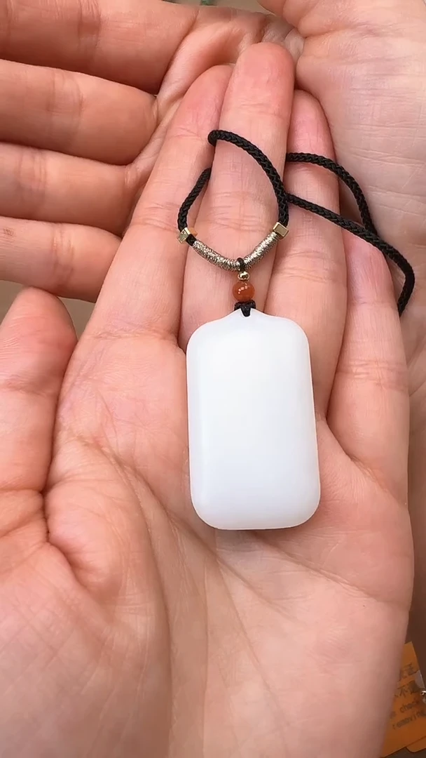 【闪购商品】和田玉吊坠未镶嵌1300平安牌