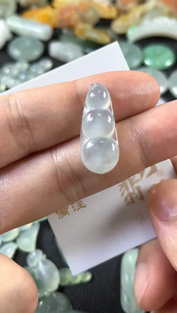 定制翡翠未镶嵌福豆