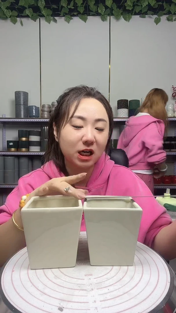 默认打孔陶瓷花盆宽高10-10两个