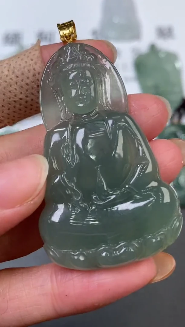 18K金镶嵌挂件翡翠371240    多人
