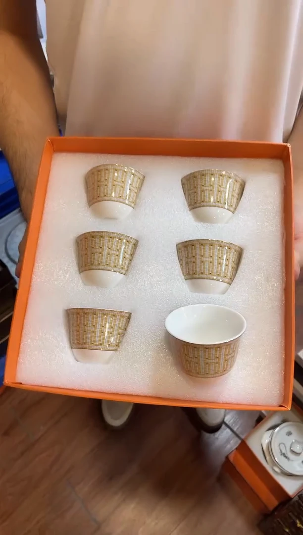 杯鸿辉家品牌瓷器，京东包邮！