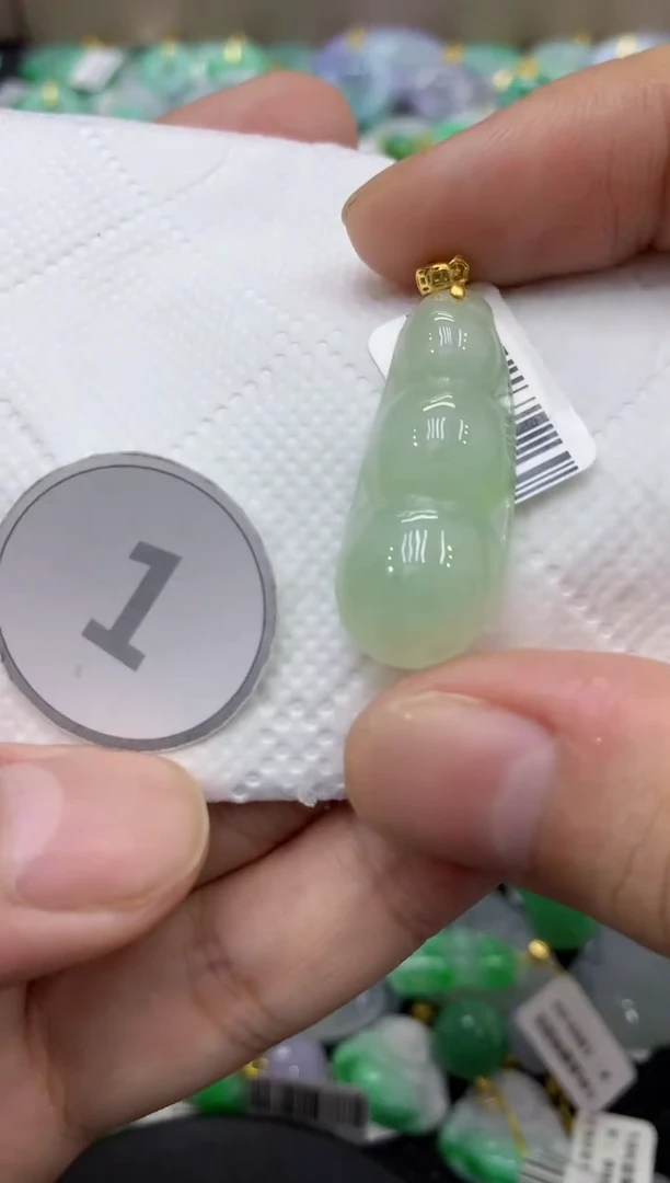 颈饰未镶嵌翡翠天然缅甸翡翠A货