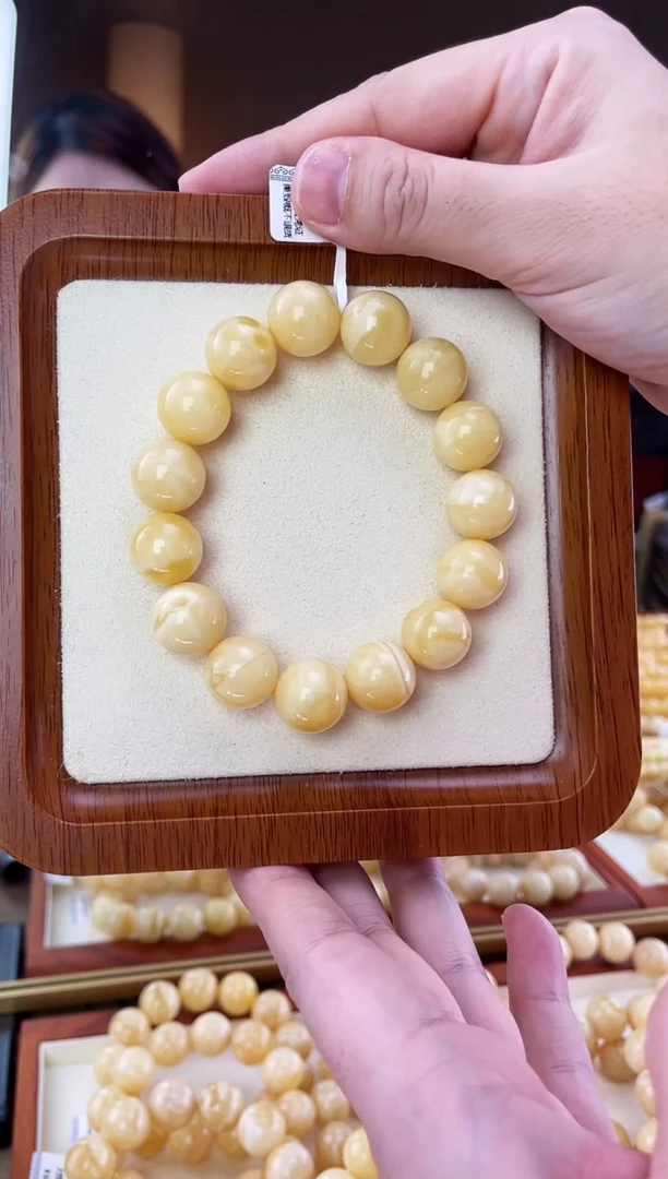 裸石蜜蜡未镶嵌手串