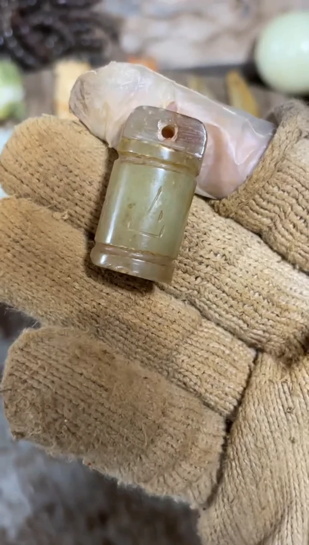 未镶嵌和田玉挂件和田玉未镶嵌挂件