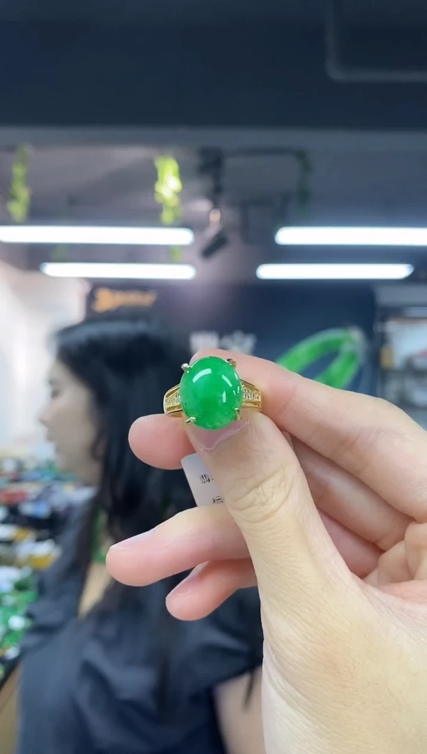 未镶嵌戒指翡翠多样性发其一颜色微差