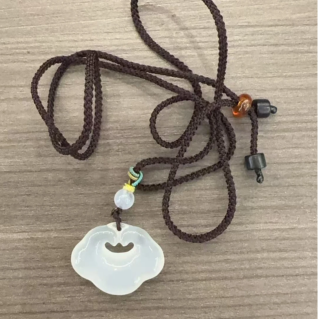 【福利品不退换】玛瑙祥云吊坠MN101